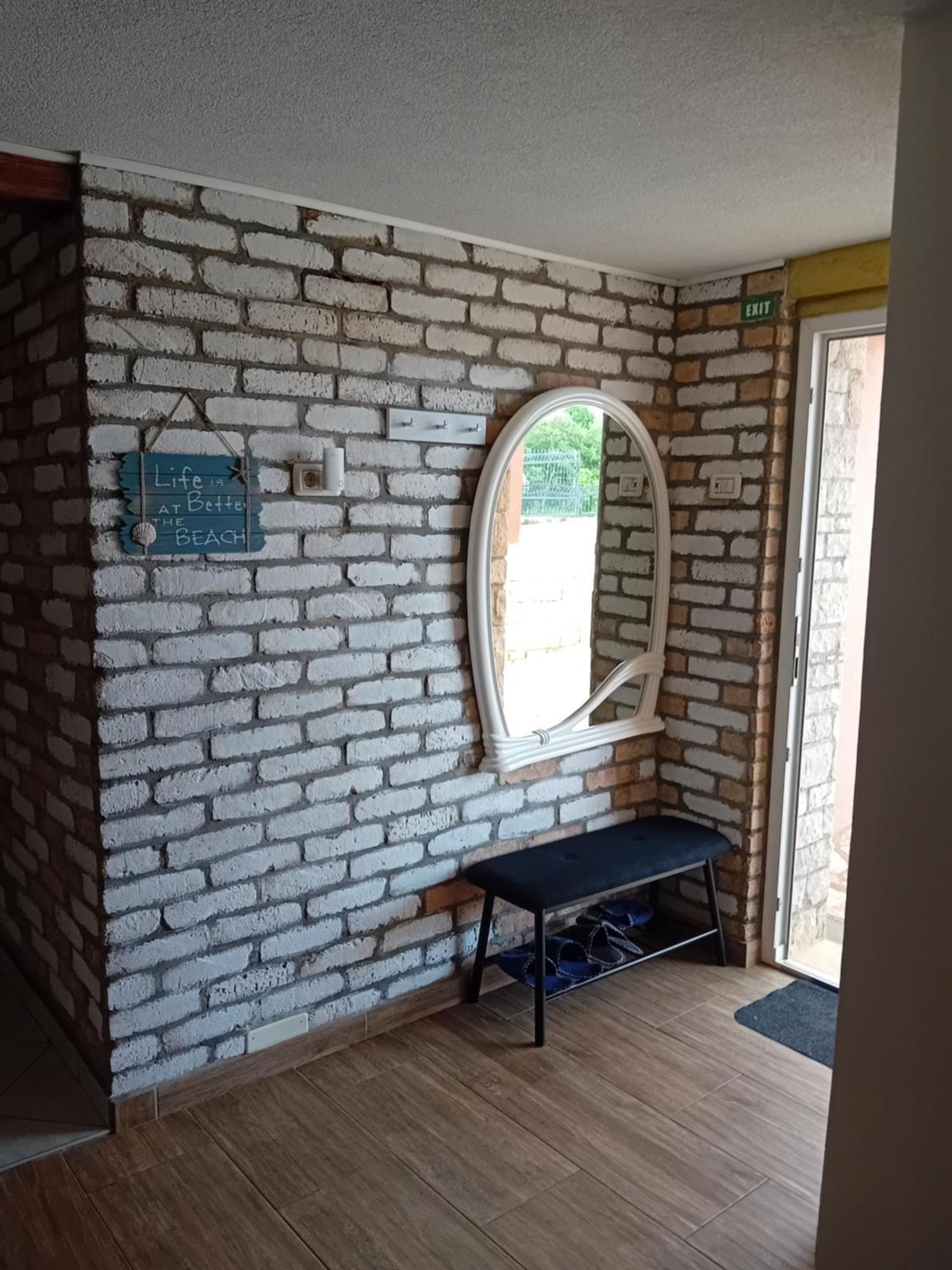 Studio apartman Dezire Buje Exterior foto